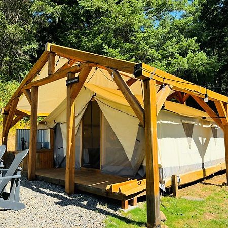 Umpqua'S Last Resort - Wilderness Cabins, Rv Park & Glamping Idleyld Park Экстерьер фото