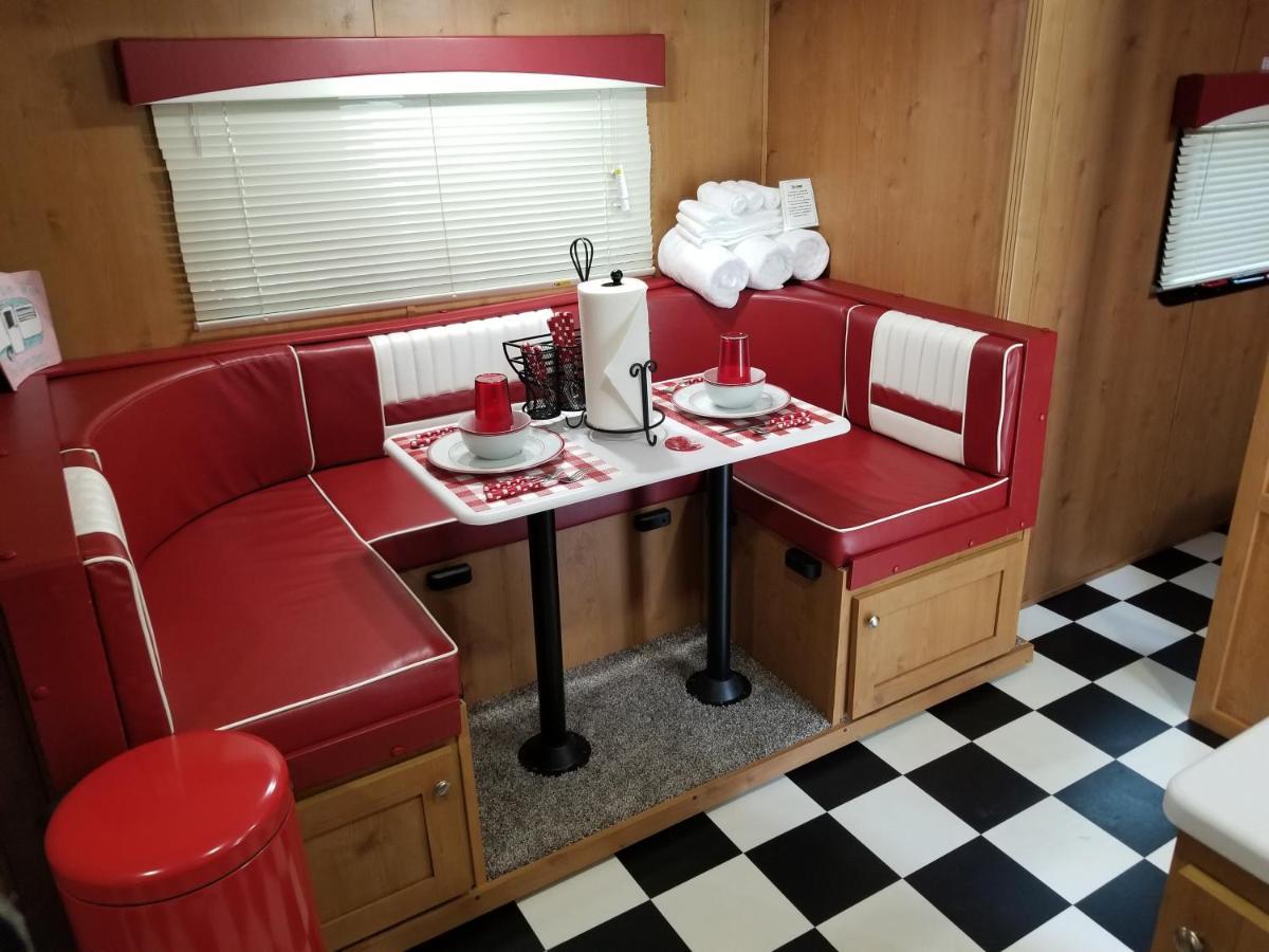 Umpqua'S Last Resort - Wilderness Cabins, Rv Park & Glamping Idleyld Park Экстерьер фото